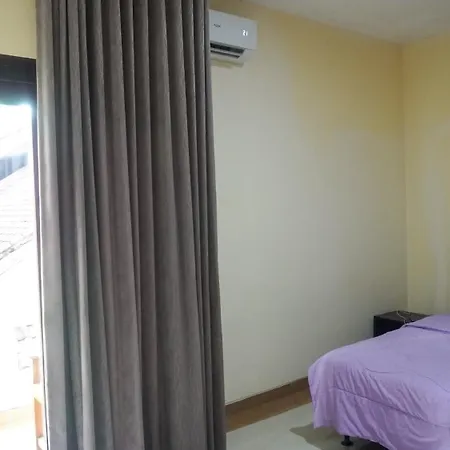 Bali 15 Land Guesthouse Kuta Bali